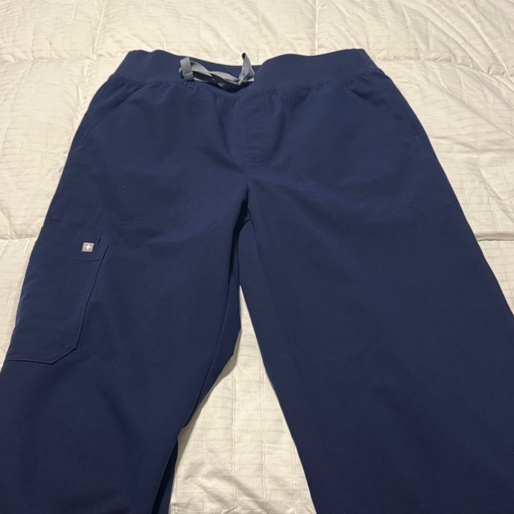 FIGS-Women’s navy Isabella wide leg scrub pants
